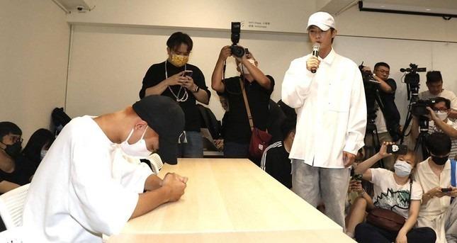 Ca sĩ Viêm Á Luân lãnh 7 tháng tù vì quan hệ tình dục với trẻ vị thành niên-3