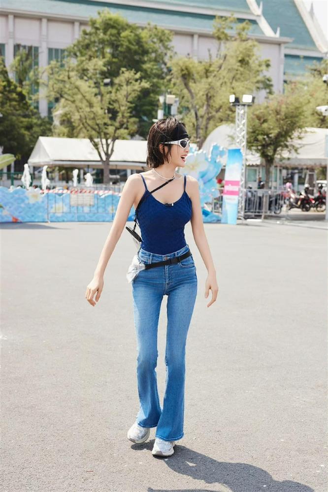 Quốc sắc thiên hương Trung Quốc quyến rũ với bodysuit, khó tin đã U50-4