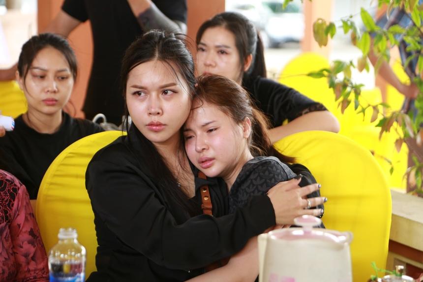 Vụ bé trai 5 tuổi bị bỏ quên: Mẹ đã về đến nhà tang lễ, cậu xót xa kể lại khoảnh khắc nhìn thấy cháu-1