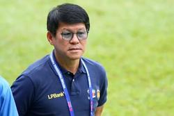 Vừa bị VFF phạt, HLV Vũ Tiến Thành lại tố trọng tài 'cướp bàn thắng của HAGL'