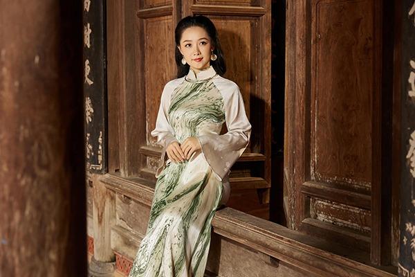 Nhan sắc đời thực đẹp mê li của BTV Thời sự Thu Hà-3