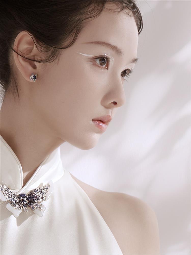 Trần Đô Linh đẹp thoát tục, hóa thân thành công trắng đầy kiều diễm, khoe trọn nhan sắc băng thanh ngọc khiết-3