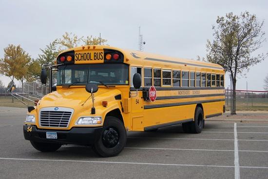 Chấm dứt việc bỏ quên trẻ trên ô tô, sắp có quy chuẩn xe chở học sinh