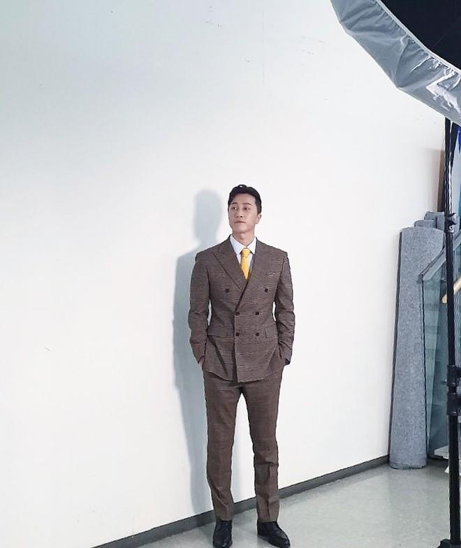 HOT: Nữ thần fancam Hani (EXID) kết hôn với bạn trai bác sĩ sau 4 năm hẹn hò-6