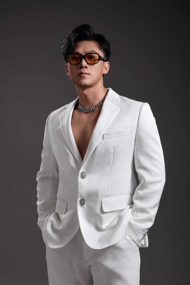 Xôn xao hình ảnh ca sĩ Vbiz nhập viện cấp cứu vì chấn thương nặng-4