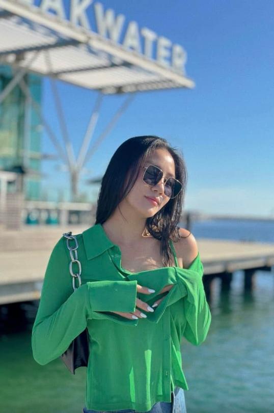 Không diện bikini, Văn Mai Hương khéo lựa đồ khoe xương quai xanh sau giảm cân-2