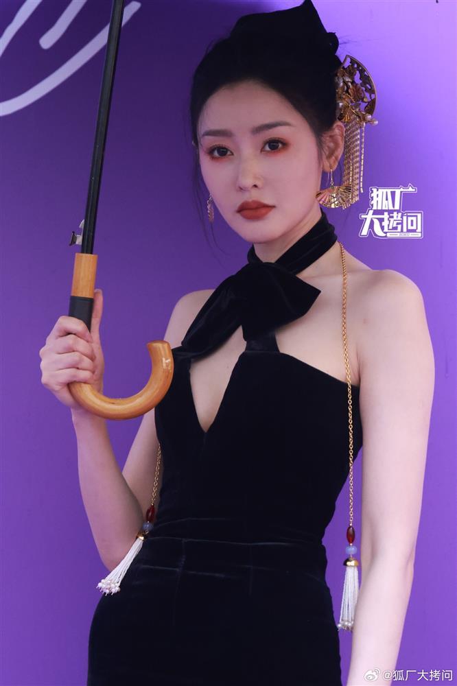 Dàn người đẹp gầy trơ xương-6