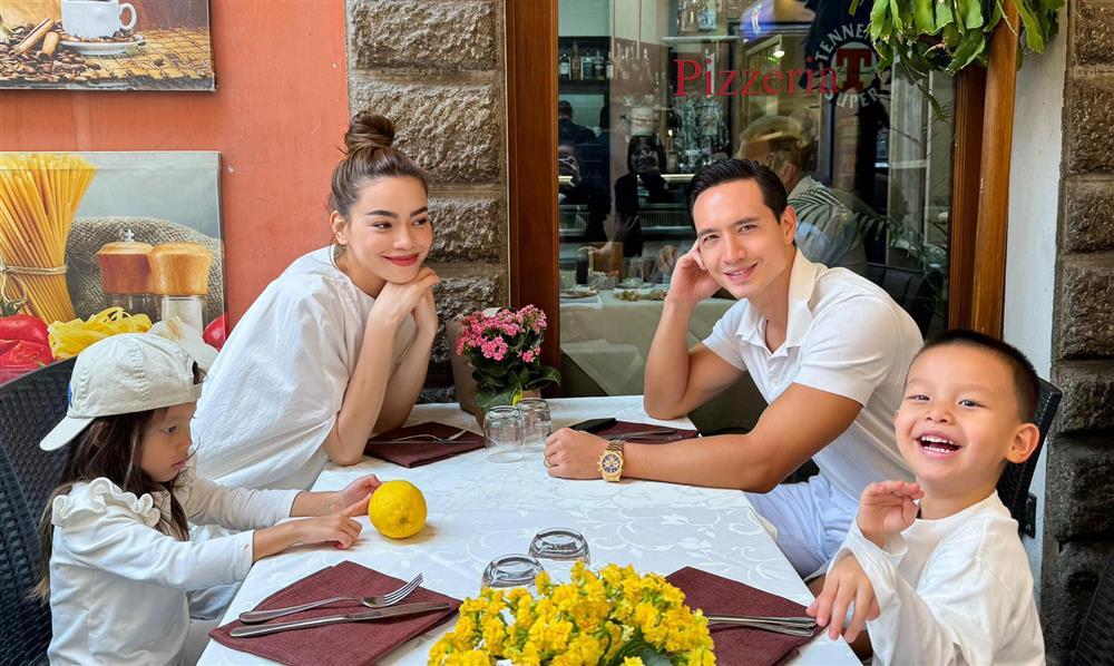 Những tiểu thư, quý tử ngậm thìa vàng từ khi sinh ra ở showbiz Việt-14