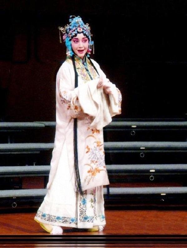 Mỹ nhân vợ hụt của Trư Bát Giới, U70 vẫn đẹp, cuộc sống viên mãn-5