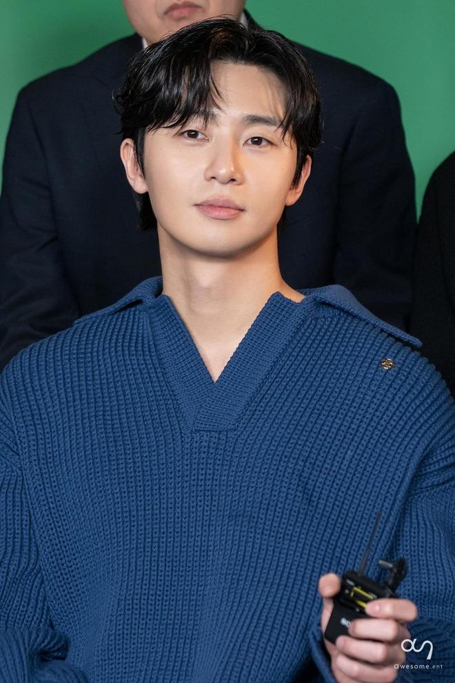 Park Seo Joon đang bị tấn công-2