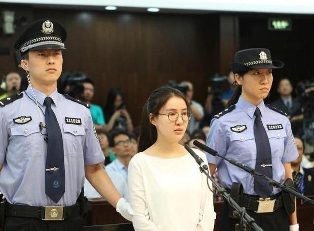 Sao nữ 9X đầu tiên trong showbiz đi tù 2 lần, hiện ra sao?-2