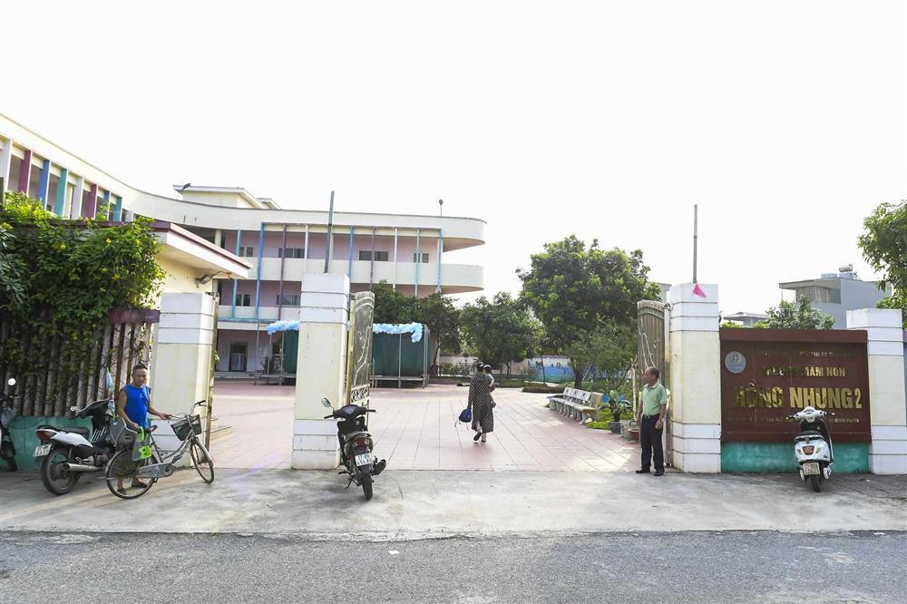 Sau vụ trẻ tử vong trên xe đưa đón: Nhiều trường siết quy trình đưa đón học sinh-1