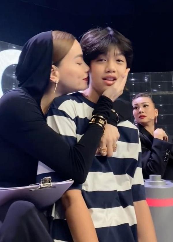 Con trai 14 tuổi cao gần 1,8 m của Hồ Ngọc Hà - Cường Đô La-5