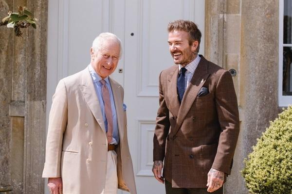 Khoảnh khắc Vua Charles gặp Beckham-3