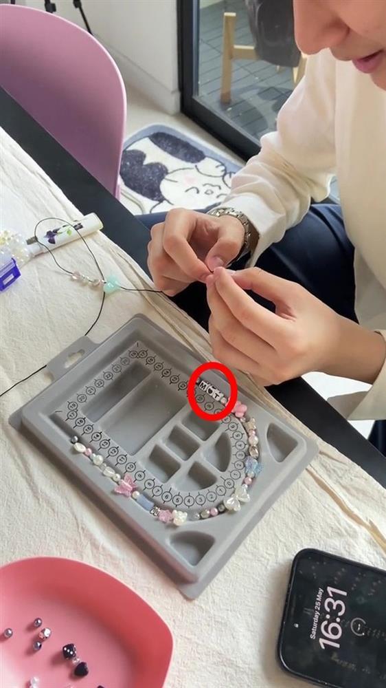 Cuối cùng Thiều Bảo Trâm và bạn trai kém 10 tuổi cũng chịu công khai hẹn hò-4