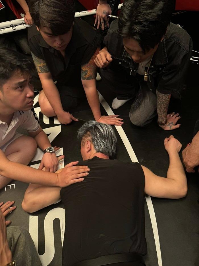 Ca sĩ Du Thiên bị thương nặng, mặt bầm tím phải cấp cứu giờ ra sao?-1