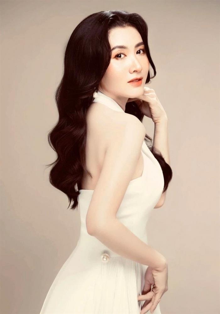 Nói không với cảnh nóng, người cãi nhau với đạo diễn, người thì chồng máu ghen lúc nửa đêm-9