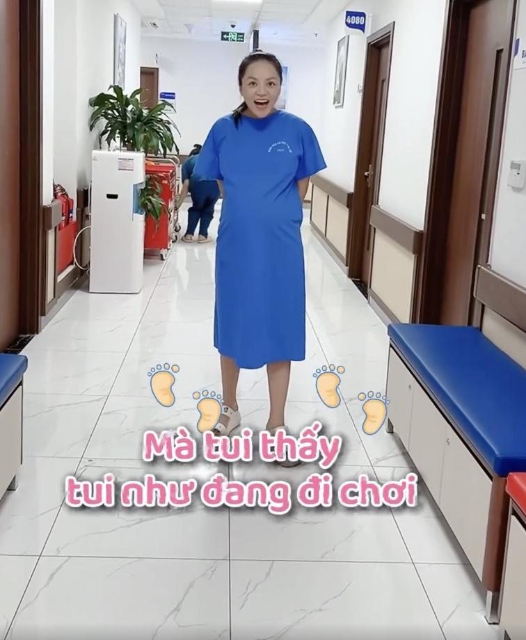 Trạng thái khác nhau của các mẹ bỉm Vbiz tập đi sau sinh mổ: Người nhẹ nhàng như đi chơi, người đau đớn vẫn nén nước mắt tập đi-5