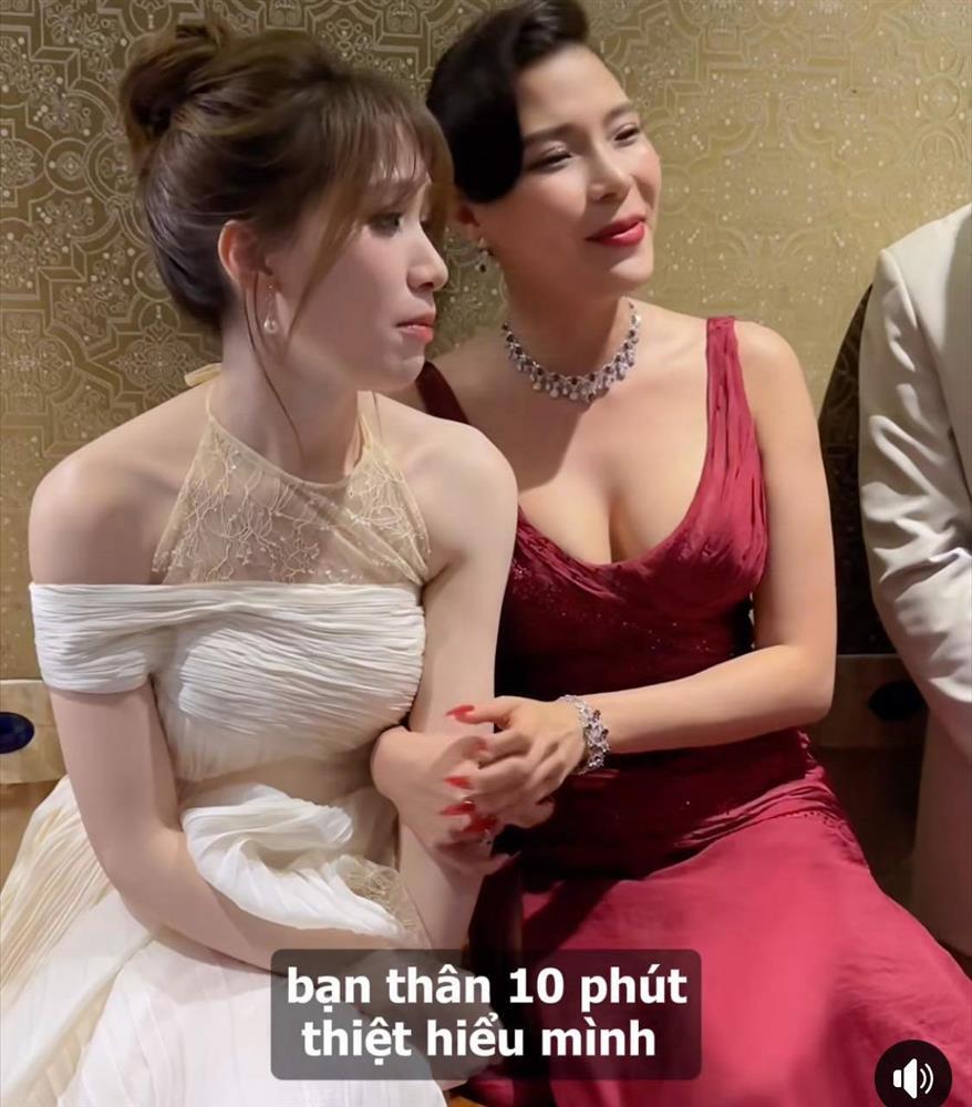 Thúy Diễm diện váy tôn vòng 1 đi bên chồng, khác hẳn phong cách trên phim-2