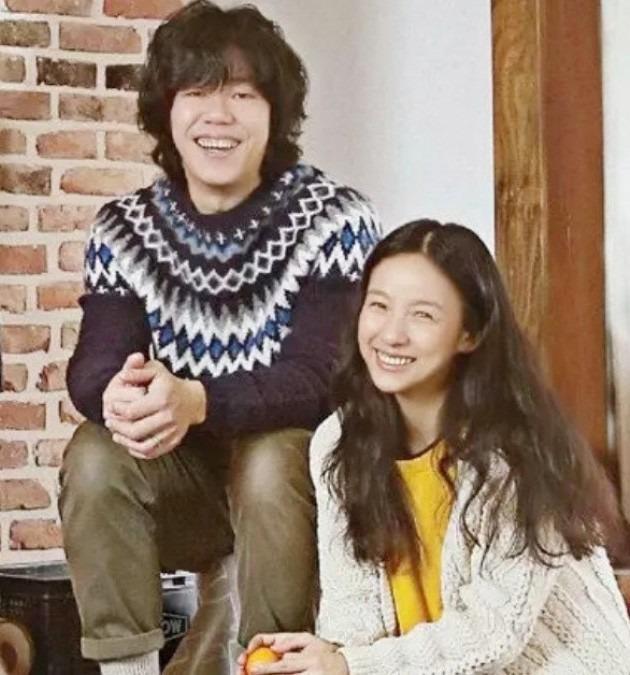 Nữ hoàng gợi cảm của showbiz từ bỏ cuộc sống sang chảnh để về quê làm nông-8