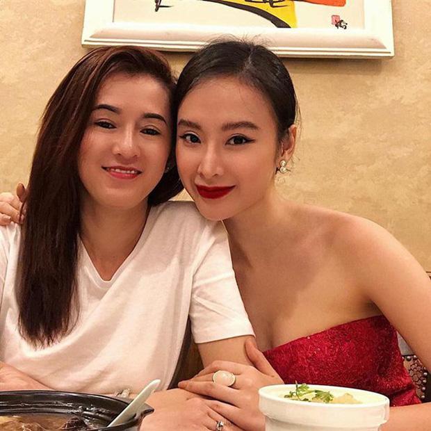 Mẹ Angela Phương Trinh bất lực lên tiếng: Con đã u mê phát ngôn những điều không đúng, tôi làm mẹ khuyên bảo không được-1