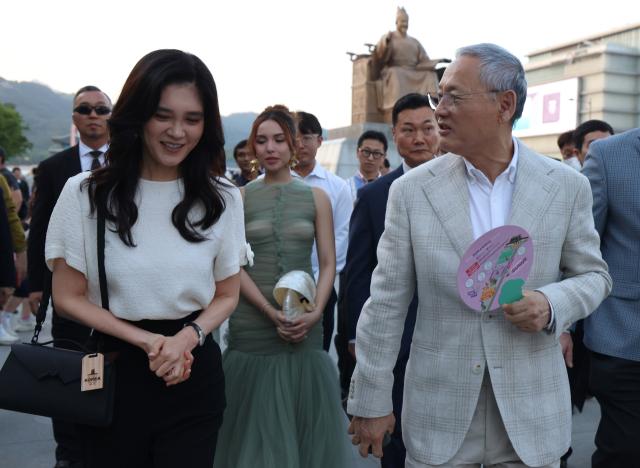 Đại công chúa Samsung xuất hiện tại sự kiện đặc biệt, gương mặt lộ rõ nét lão hóa khiến nhiều người tiếc nuối-2