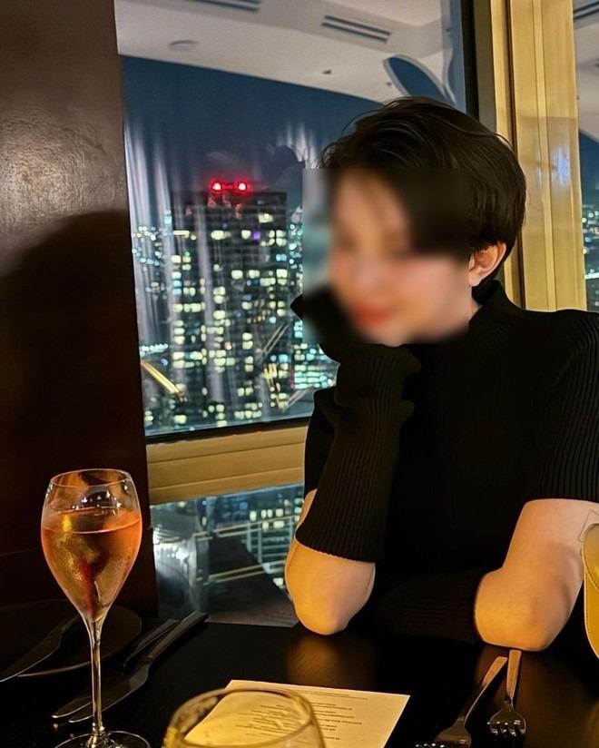 Sốc: Ẩn ý hẹn hò ca sĩ đình đám Hàn Quốc, hot girl Việt bị chính chủ vạch mặt-6