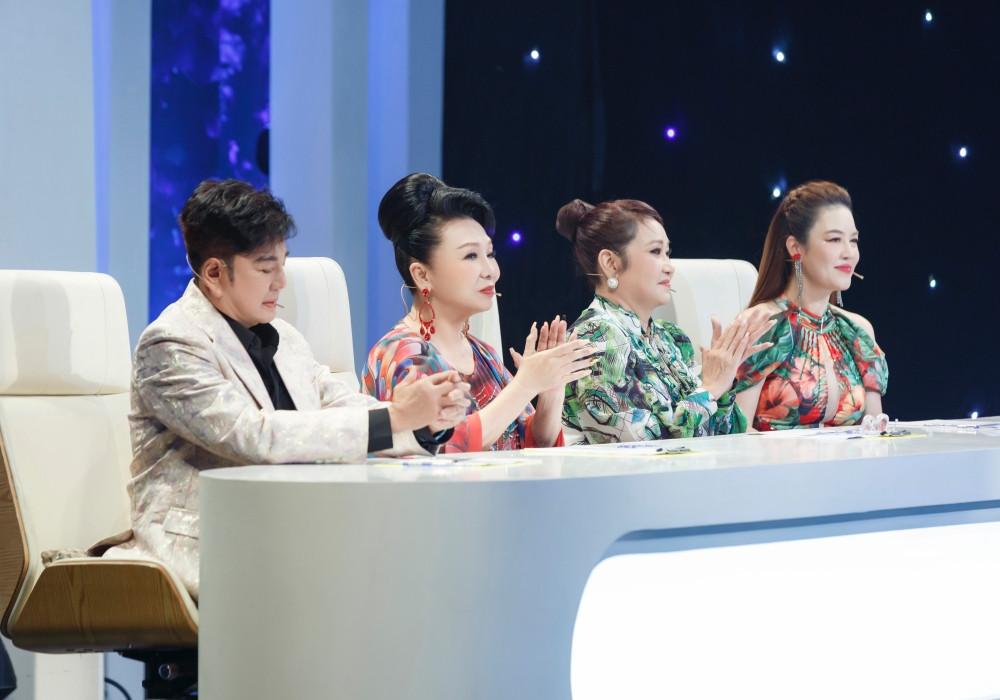 Tranh cãi vở cải lương có chứa ca từ nhạy cảm, nhà sản xuất show nói gì?-2