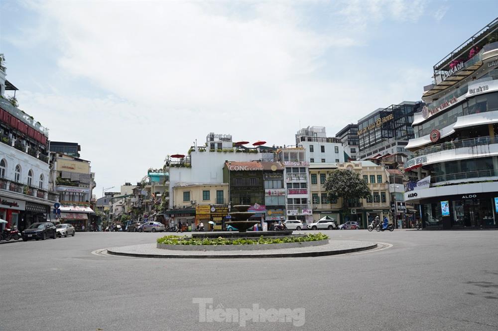 Hà Nội nắng rát mặt, mặt đường lên đến hơn 50 độ C-2