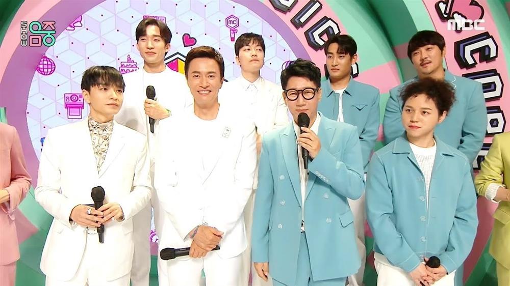 Nhóm chị đẹp Ninh Dương Lan Ngọc bị chê đánh nhau với âm nhạc-4