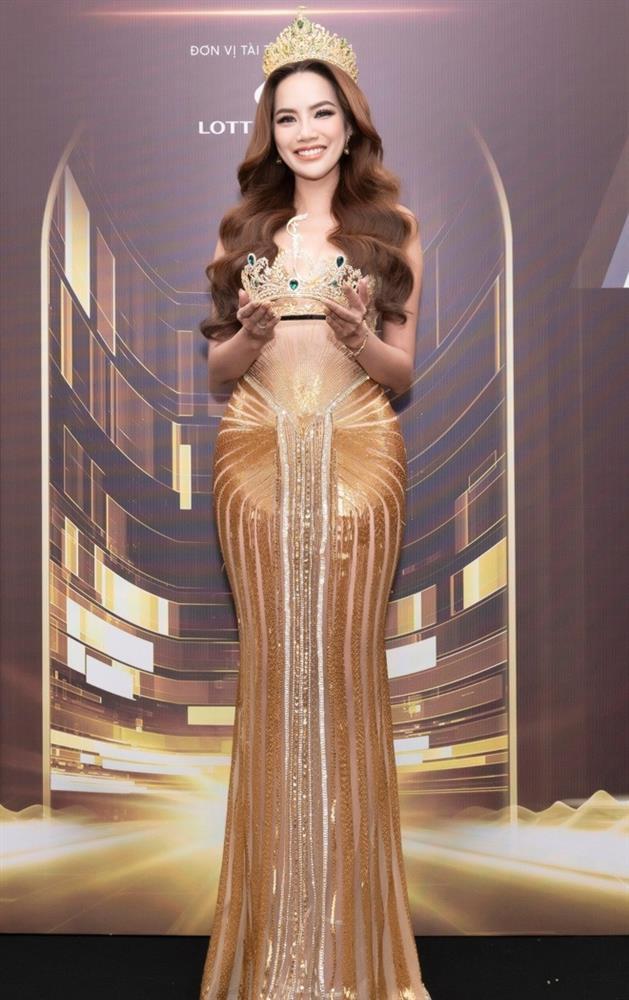 Thảm đỏ khởi động Miss Grand Vietnam 2024: Lê Hoàng Phương flex 1 món đồ, Á hậu Minh Nhàn khác lạ sau dao kéo-1