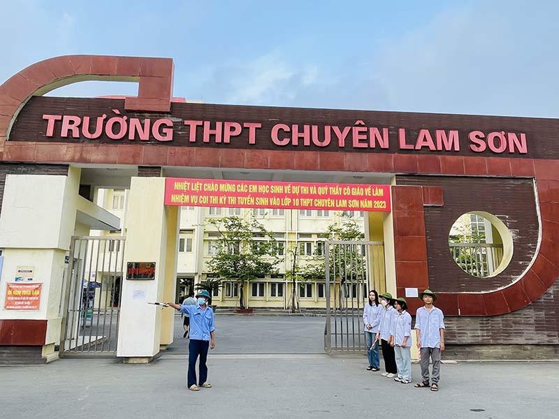 Thí sinh thi trường chuyên phúc khảo từ 1 lên 9 điểm-1