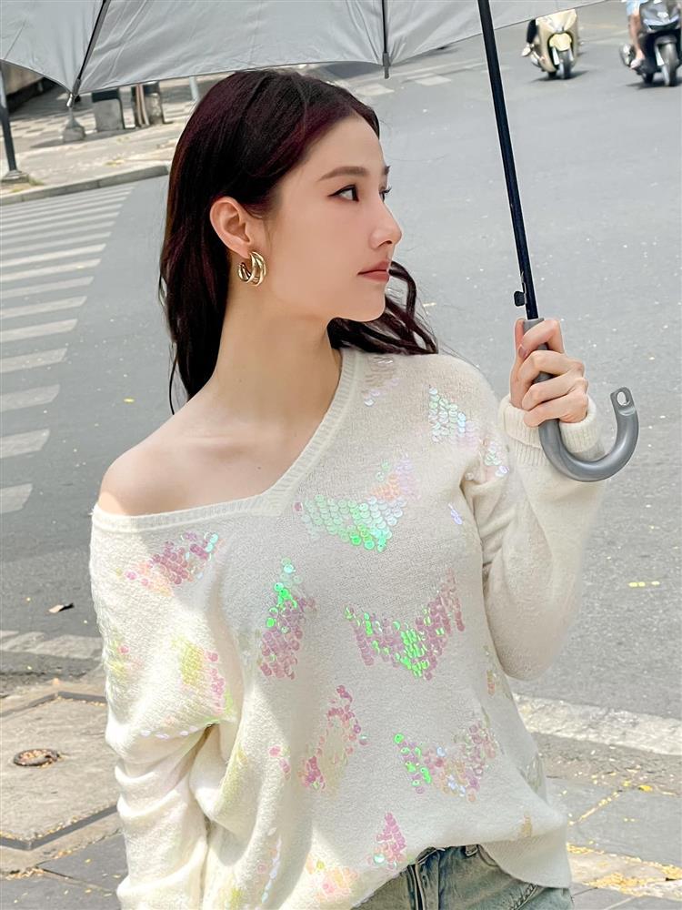 Diễm My 9X khoe ảnh bikini cắt xẻ táo bạo do ông xã doanh nhân làm phó nháy-5