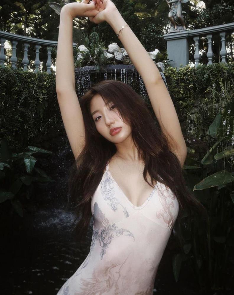 Vợ thiếu gia Cao Lãnh mê kiểu phối khoe nội y quyến rũ, tôn vóc dáng xinh như búp bê-5