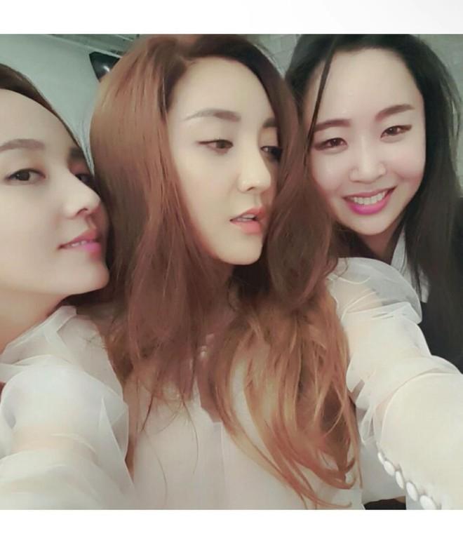 Người phụ nữ chiến thắng đế chế giải trí khoe visual cạnh biểu tượng nhan sắc Kpop-4