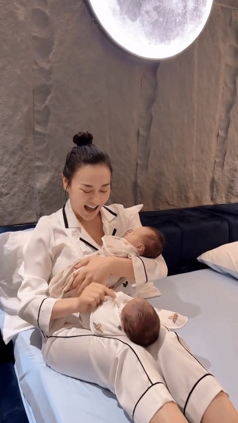 Phương Oanh lấy lại dáng sau 3 tuần sinh con, khoe cận cảnh cặp sinh đôi cực yêu-2