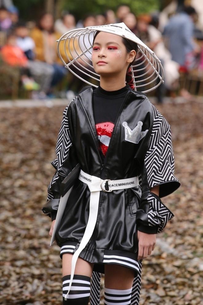 Sau 10 năm xuất hiện trong Bố Ơi, Mình Đi Đâu thế?, con gái Phan Anh có nhiều thay đổi bất ngờ, dự đoán là mỹ nhân tương lai-5