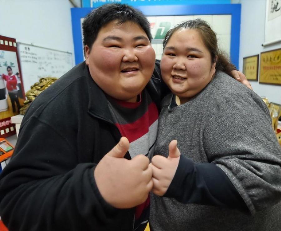 Cặp đôi nặng gần 400kg khao khát có con, chết lặng nghe câu nói của bác sĩ-1