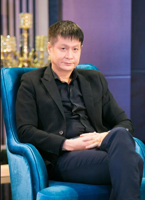 Hôn nhân kín tiếng gần 40 năm của đạo diễn Lê Hoàng: Khẳng định chiều vợ đến mức không người đàn ông nào có-2