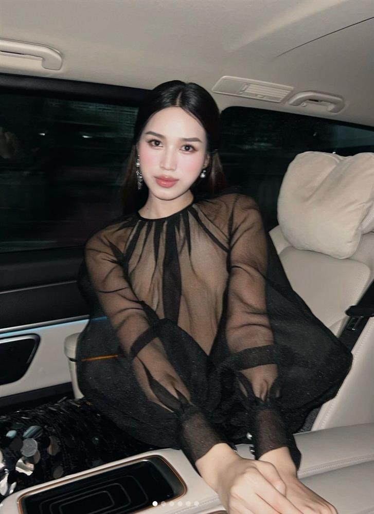 Người đẹp cấy lúa mặc áo xuyên thấu quyến rũ, khoe body gợi cảm hoàn hảo-1