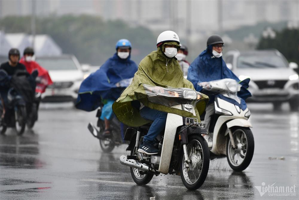 Dự báo thời tiết 5/6/2024: Hà Nội mưa to và giông, TP.HCM tăng nhiệt nắng nóng-1