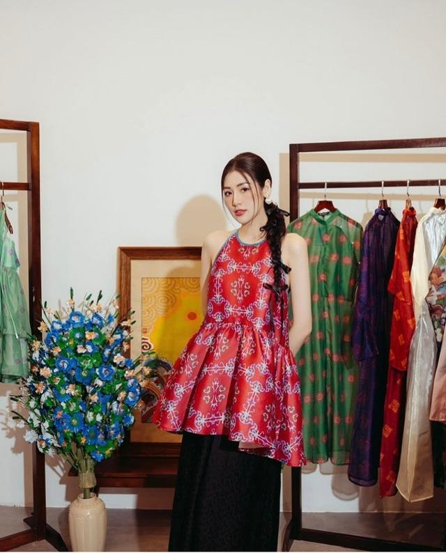 Học Á hậu Tú Anh biến những outfit mùa hè thường ngày không nhàm chán-8