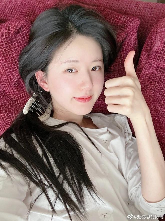 Trước thềm phim mới khai máy, Triệu Lộ Tư khoe mặt mộc sáng mịn, hồng hào, netizen ùa vào xin vía-2