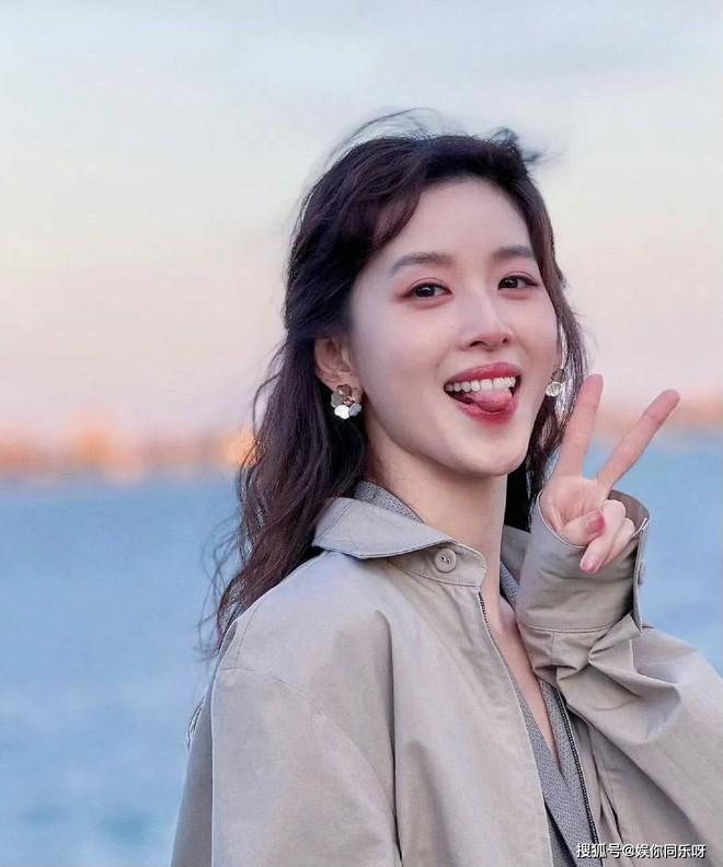 Hình ảnh của hot girl trà sữa sau khi sinh con lần 2 cho chồng tỷ phú: Nhiều netizen bày tỏ tiếc nuối nhan sắc nữ thần thanh xuân năm nào-1