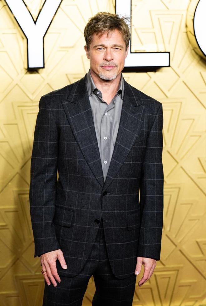 Angelina Jolie làm gì giữa lúc đàn con thi nhau bỏ họ Brad Pitt?-3