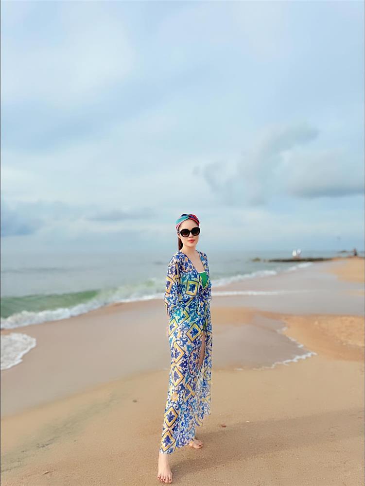 Dương Cẩm Lynh diện bikini khoe body mẹ 2 con sau hơn 1 năm vỡ nợ-3