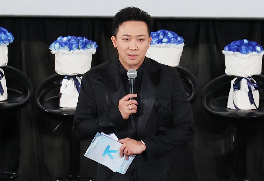 Xuất hiện sau ồn ào ‘riêng tư’, Trấn Thành đọ vẻ soái ca cùng dàn anh trai-3