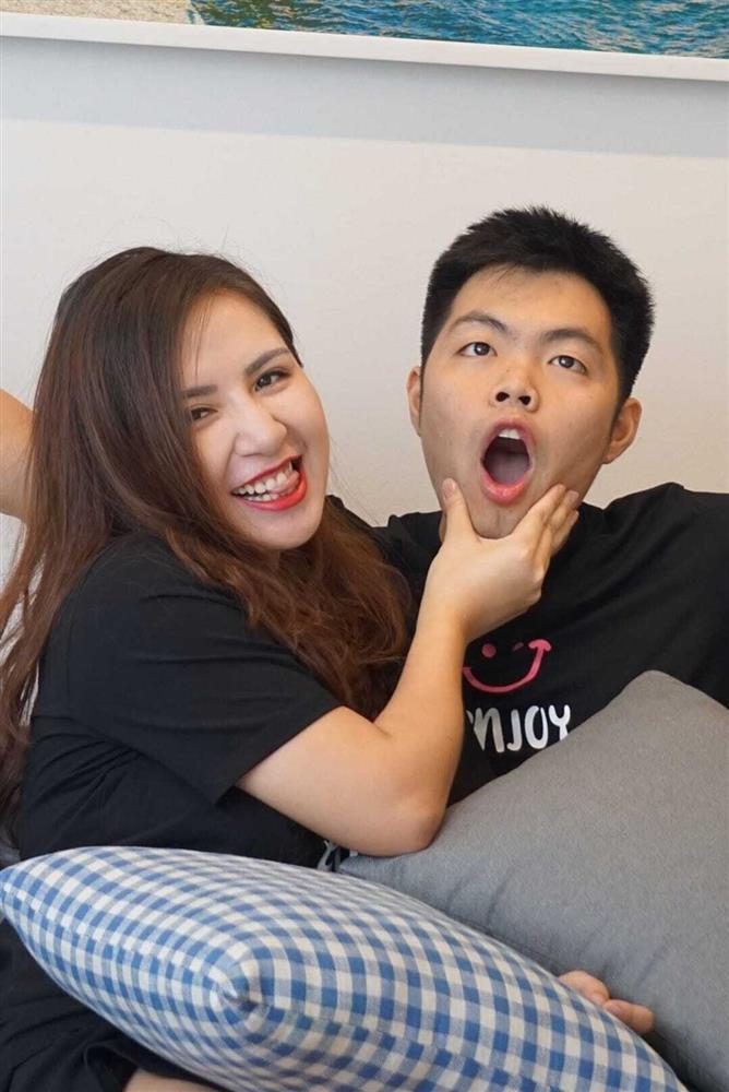 Người đàn ông TP.HCM gây sốt mạng nhờ flex vợ quá dễ thương-2