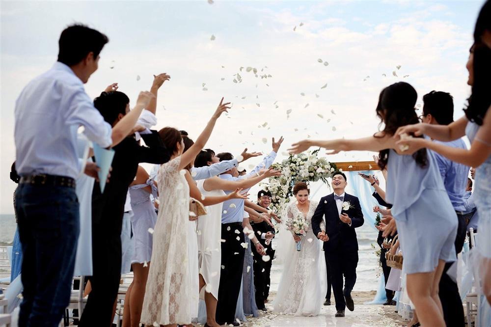 Người đàn ông TP.HCM gây sốt mạng nhờ flex vợ quá dễ thương-3