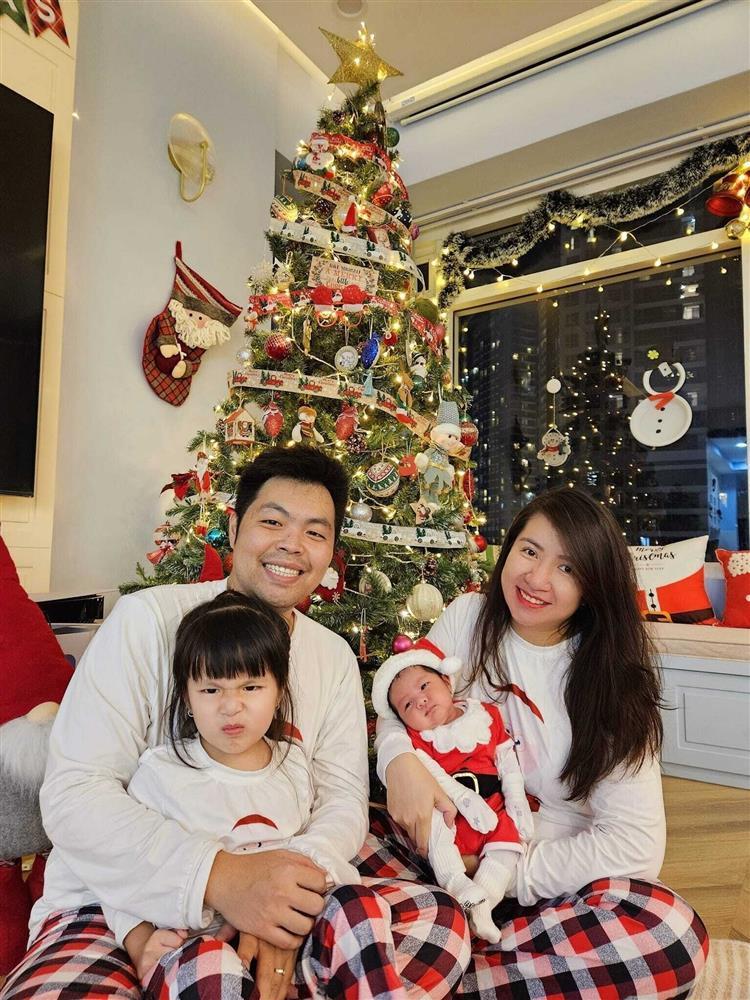 Người đàn ông TP.HCM gây sốt mạng nhờ flex vợ quá dễ thương-4